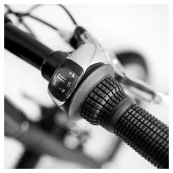 KUbikes 24S MTB 8-Speed Kids Bike - Black -E-Bike World Shop 166585 03 d 299167