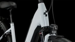 CUBE SUPREME HYBRID EXC 625 - Easy Entry Electric Bike - 2023 - Flashwhite / Black -E-Bike World Shop 632241 d 1311031 1401128