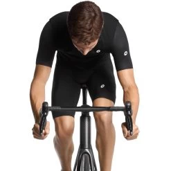 Assos MILLE GTS Spring Fall Vest C2 - BlackSeries -E-Bike World Shop assos mille gts spring fall vest c2 5 1495022