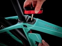 Trek Domane SL 5 Gen 4 105 Carbon Roadbike - 2023 - Blue Sage -E-Bike World Shop domanesl5 alt7 1327189