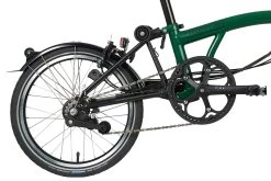 Brompton Electric C Line Explore - 6-Speed - Mid Bar - Standard Seatpost - 16" Electric Folding Bike - 2023 - Racing Green -E-Bike World Shop electric c line explore 6 speed mid bar standart seatpost racing green 5 1452917