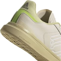 Five Ten Sleuth DLX Women's MTB Shoe - Wonder White / Cloud White / Sandy Beige -E-Bike World Shop five ten sleuth dlx gw5448 wonder white cloud white sandy beige 01 1275490