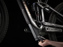 Trek FUEL EXe 9.8 XT Electric Mountain Bike - 2023 - Deep Smoke -E-Bike World Shop fuelexe98xt alt8 1339745