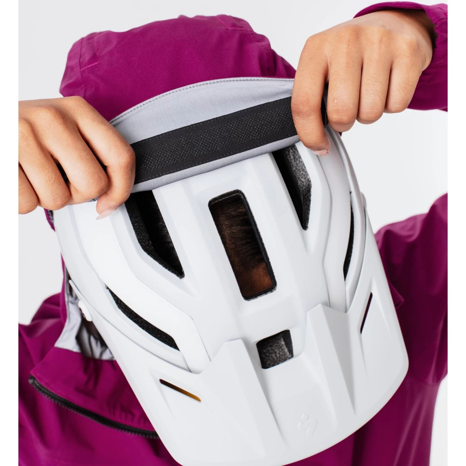 GOREWEAR Lupra Jacket Womens - Process Purple BQ00 8 GOREWEAR Lupra Jacket Womens - Process Purple BQ00 - Image 6