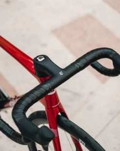 Basso DIAMANTE DISC - Ultegra 8150 Di2 - Carbon Road Bike - 2023 - Candy Red -E-Bike World Shop img 3353 1368400