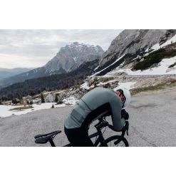 Isadore Merino Membrane Softshell Jacket X OSRAM - Laurel Wreath -E-Bike World Shop isadore merino membrane softshell jacket x osram laurel wreath 16 1054305