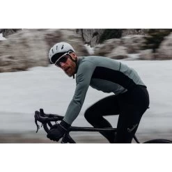 Isadore Merino Membrane Softshell Jacket X OSRAM - Laurel Wreath -E-Bike World Shop isadore merino membrane softshell jacket x osram laurel wreath 22 1054310