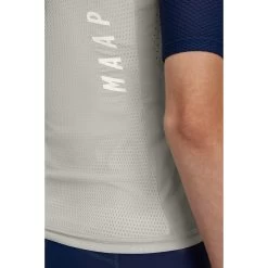 MAAP Draft Team Vest Women - Fog -E-Bike World Shop maap womens vest draft fog 4 1256924