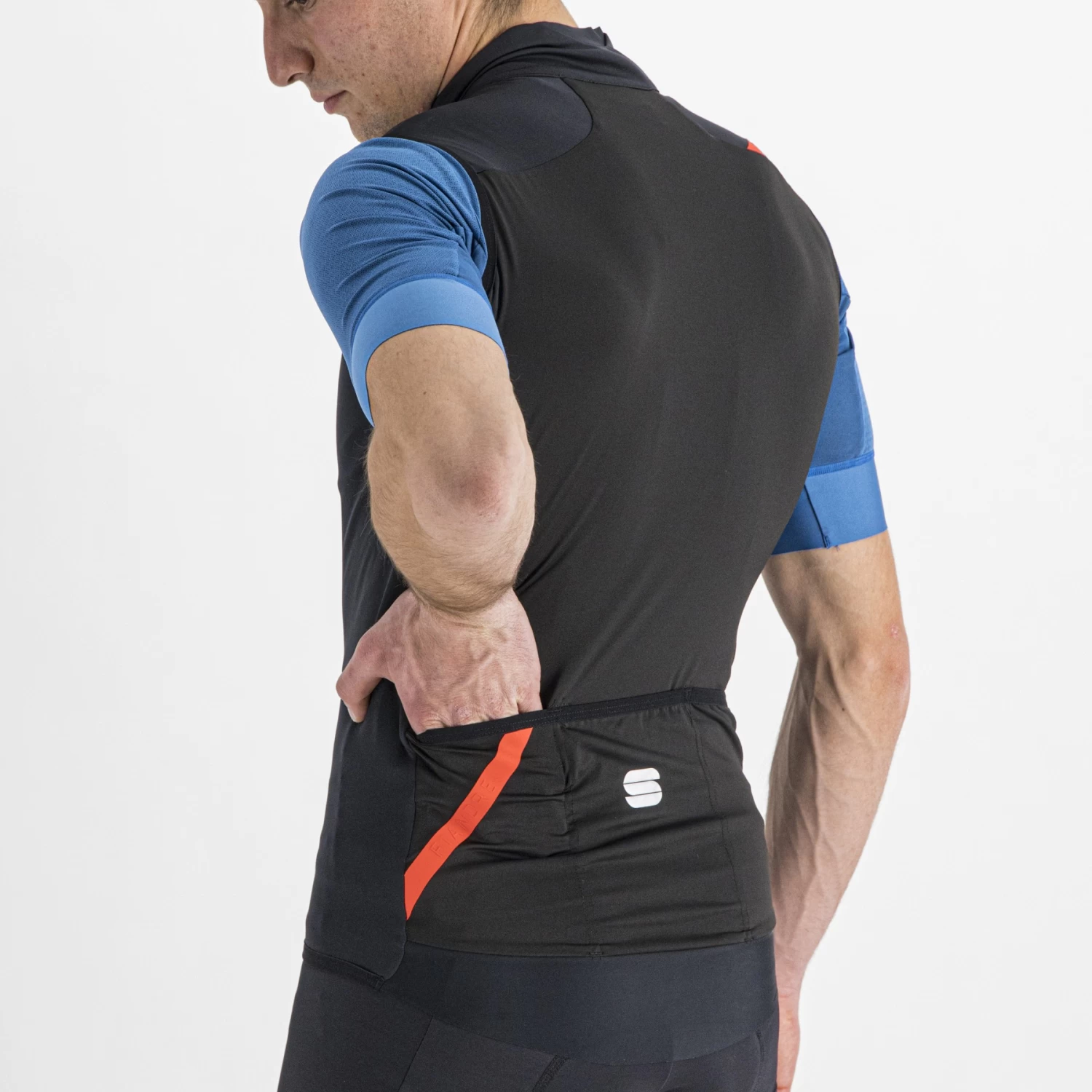 Sportful Fiandre Light No Rain Vest - 002 Black 10 Sportful Fiandre Light No Rain Vest - 002 Black - Image 8