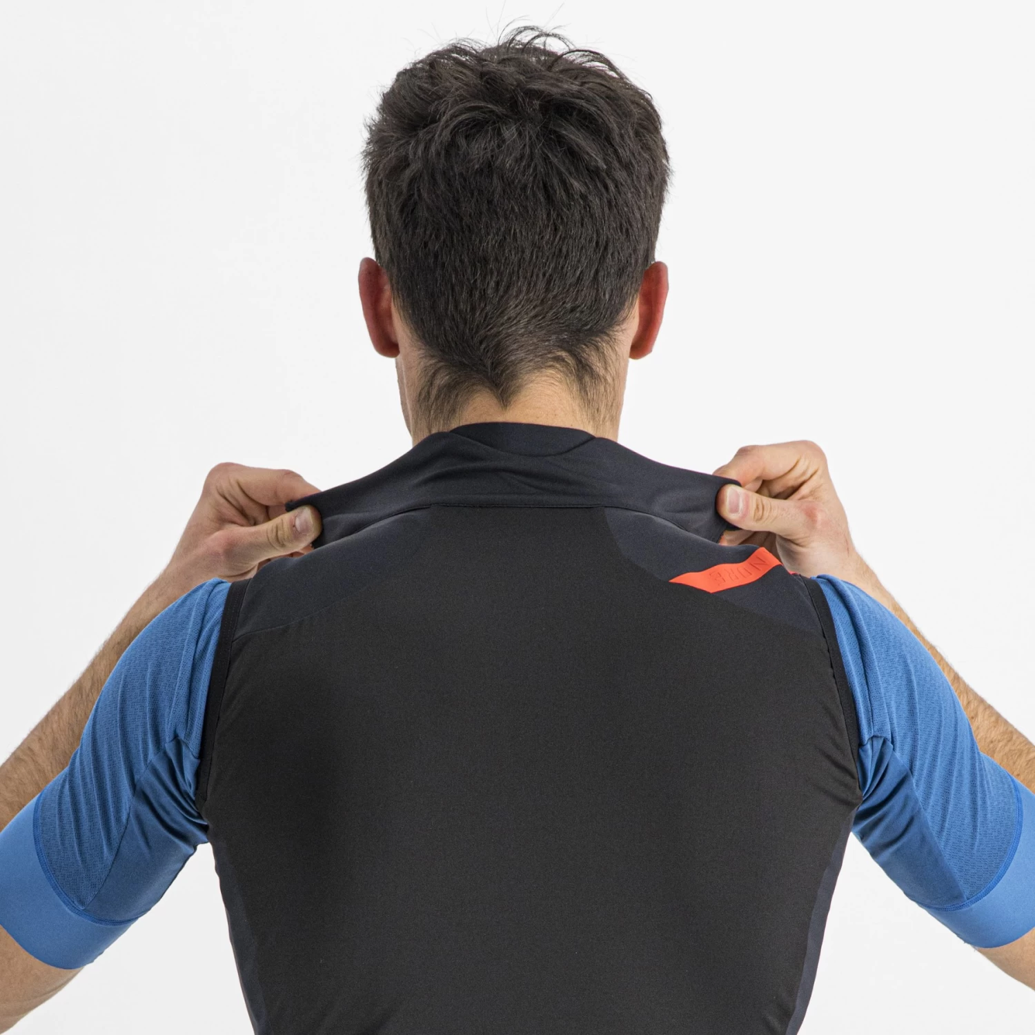 Sportful Fiandre Light No Rain Vest - 002 Black 13 Sportful Fiandre Light No Rain Vest - 002 Black - Image 11