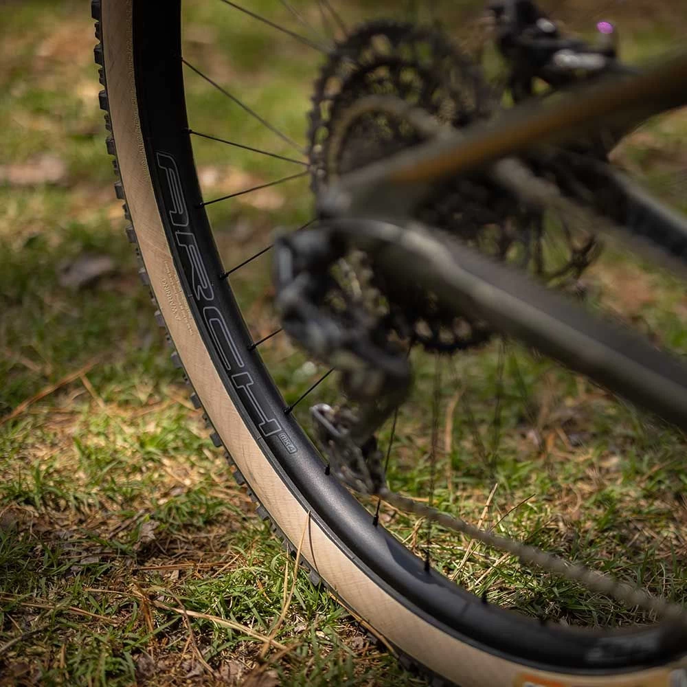 Stan's NoTubes Arch MK4 29 Inch MTB Rim - 28 Hole 7 Stan's NoTubes Arch MK4 29 Inch MTB Rim - 28 Hole - Image 5