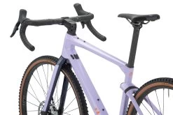 BMC URS 01 ONE - Carbon Gravel Bike - 2023 - Lavender Haze / Orange 26 BMC URS 01 ONE - Carbon Gravel Bike - 2023 - Lavender Haze / Orange -E-Bike World Shop urs 01 one detail 03 1412733